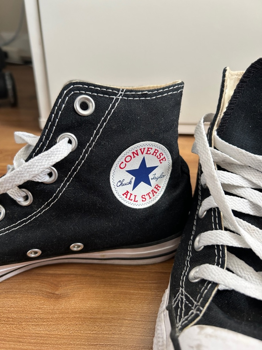Converse Chuck Taylor All Star High Tops - US M6/W8 - Picture 2 of 7